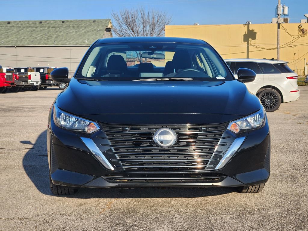 Used 2024 Nissan Sentra SV image 2
