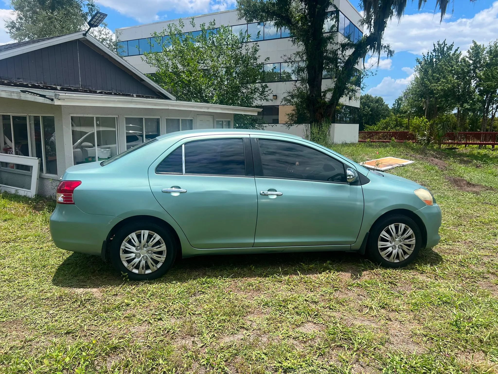 Used 2007 Toyota Yaris S FWD image 5