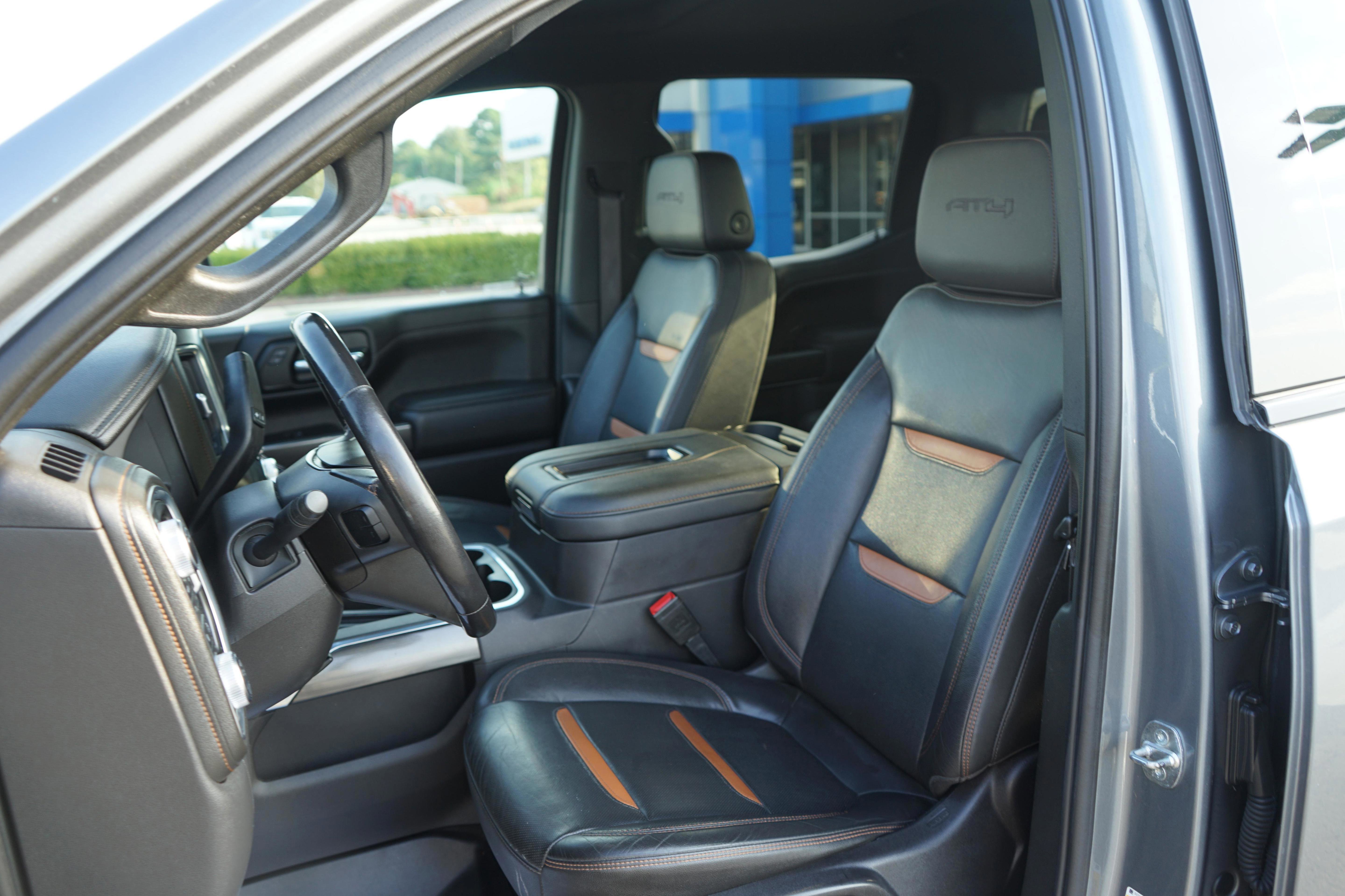 Used 2022 GMC Sierra 1500 AT4 w/ AT4 Premium Package image 9