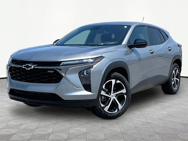 Used 2025 Chevrolet Trax RS w/ Driver Confidence Package FWD image 3
