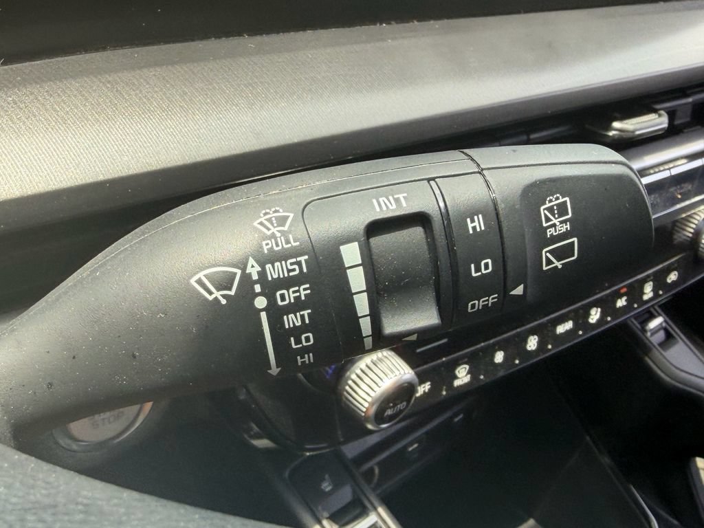 Used 2024 Kia Telluride S AWD/4WD image 31