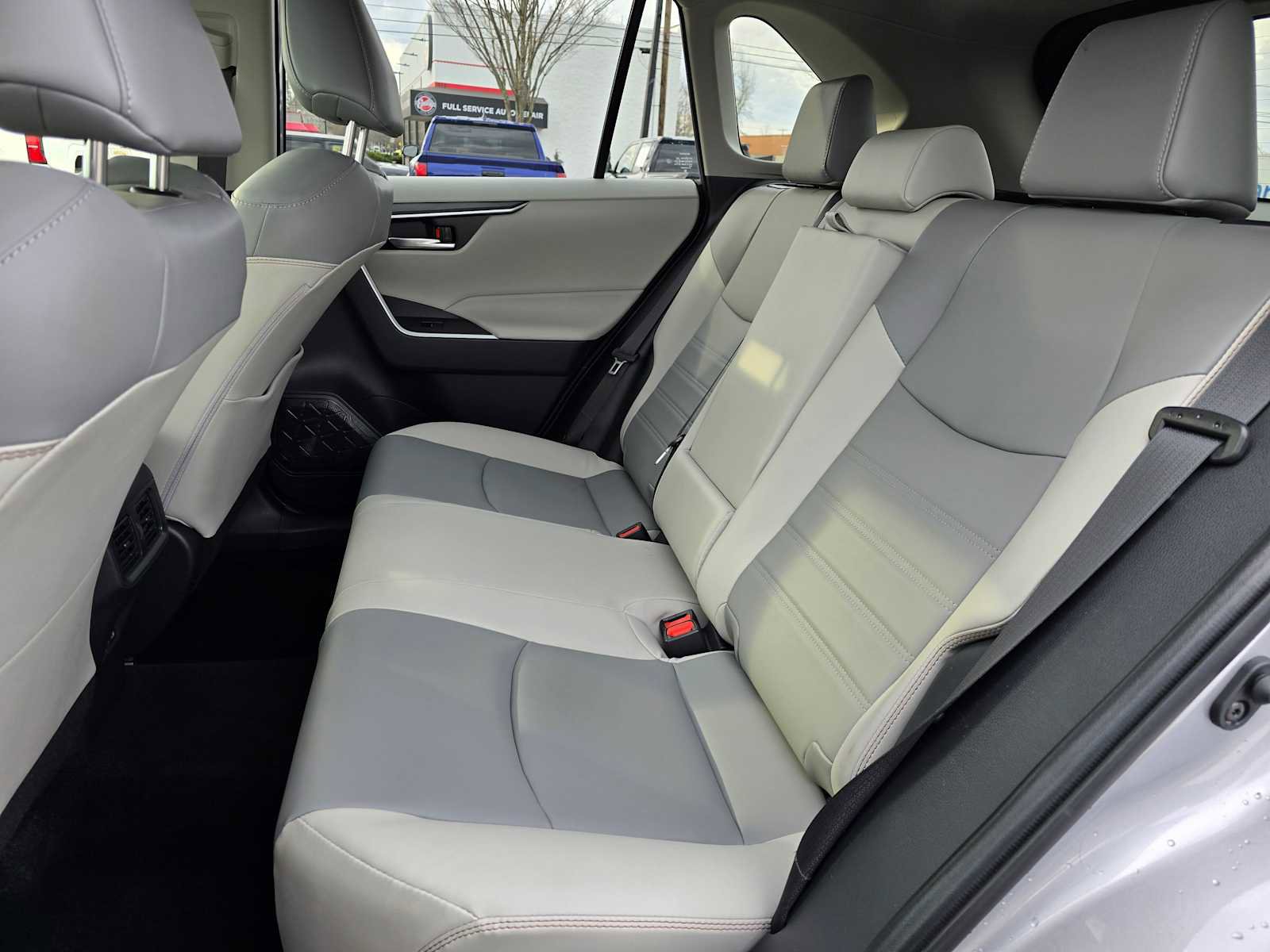Certified 2025 Toyota RAV4 XLE Premium image 18