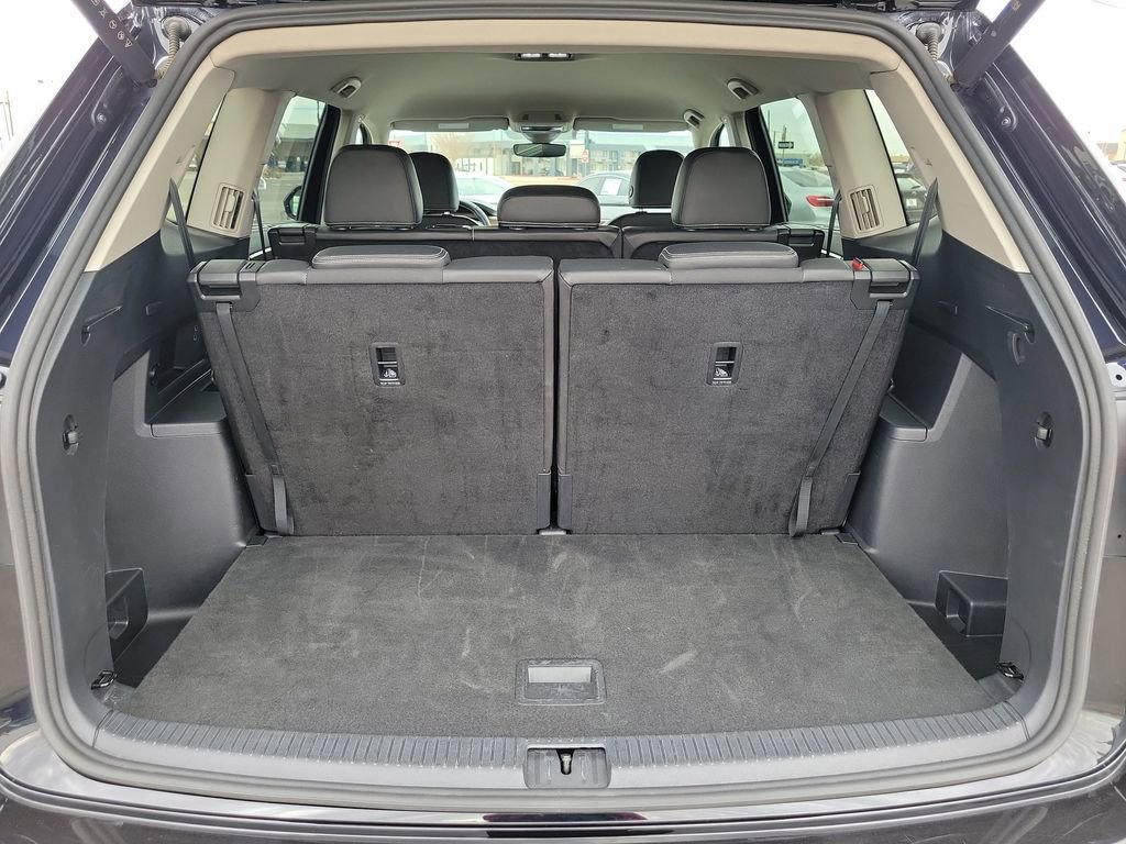 Used 2025 Volkswagen Atlas SE image 12