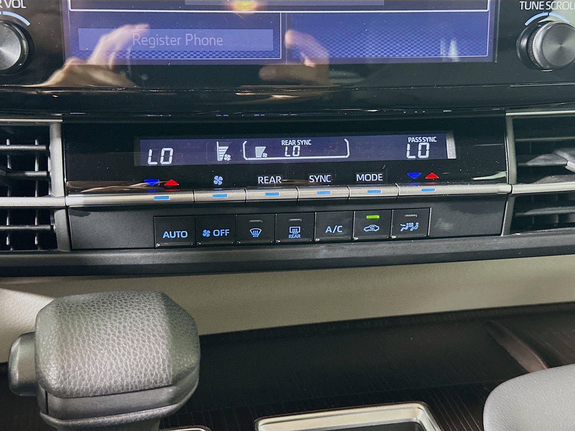Used 2022 Toyota Sienna LE FWD image 24