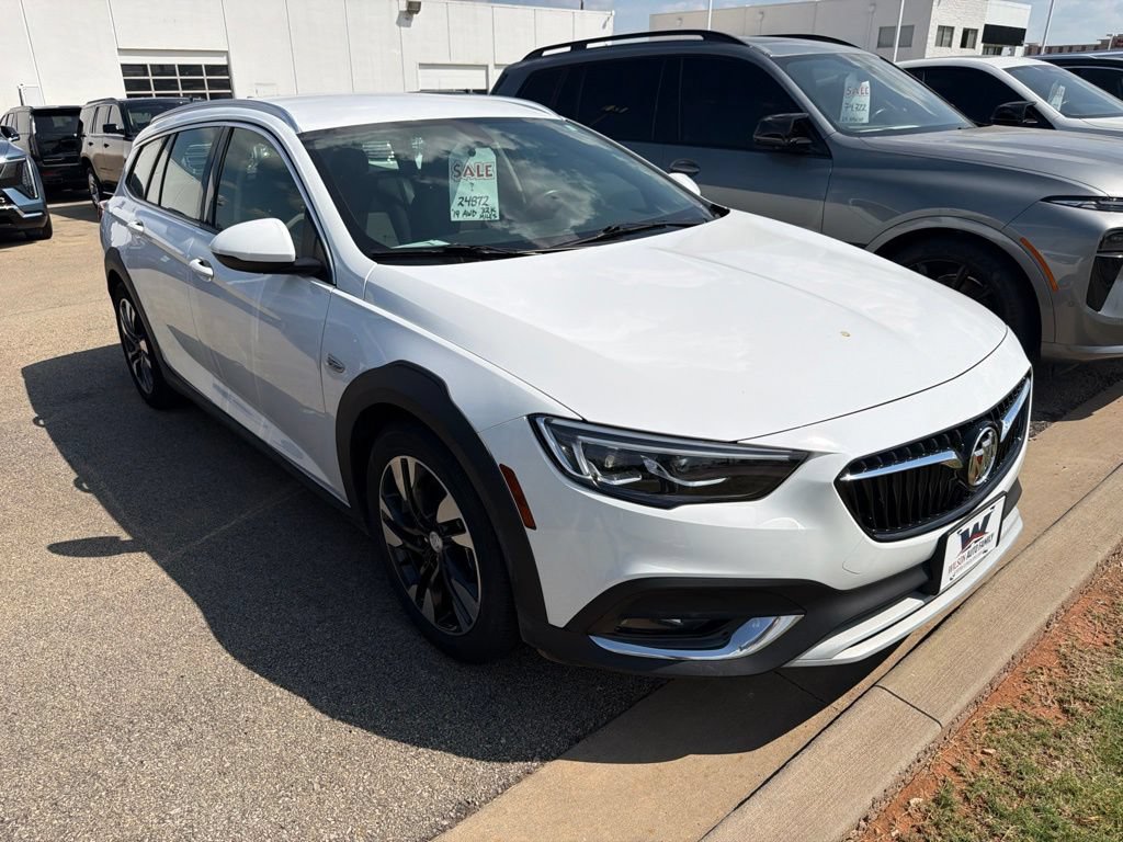 Used 2019 Buick Regal Preferred w/ Sights and Sounds Package AWD/4WD image 3