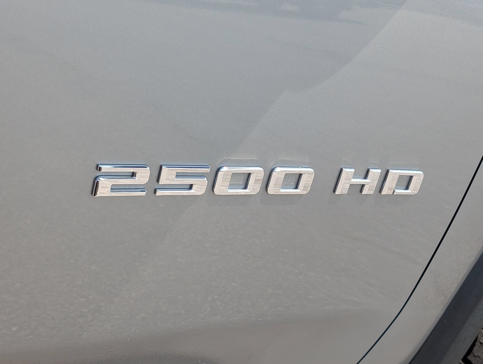 Used 2024 Chevrolet Silverado 2500 ZR2 w/ Technology Package AWD/4WD image 9