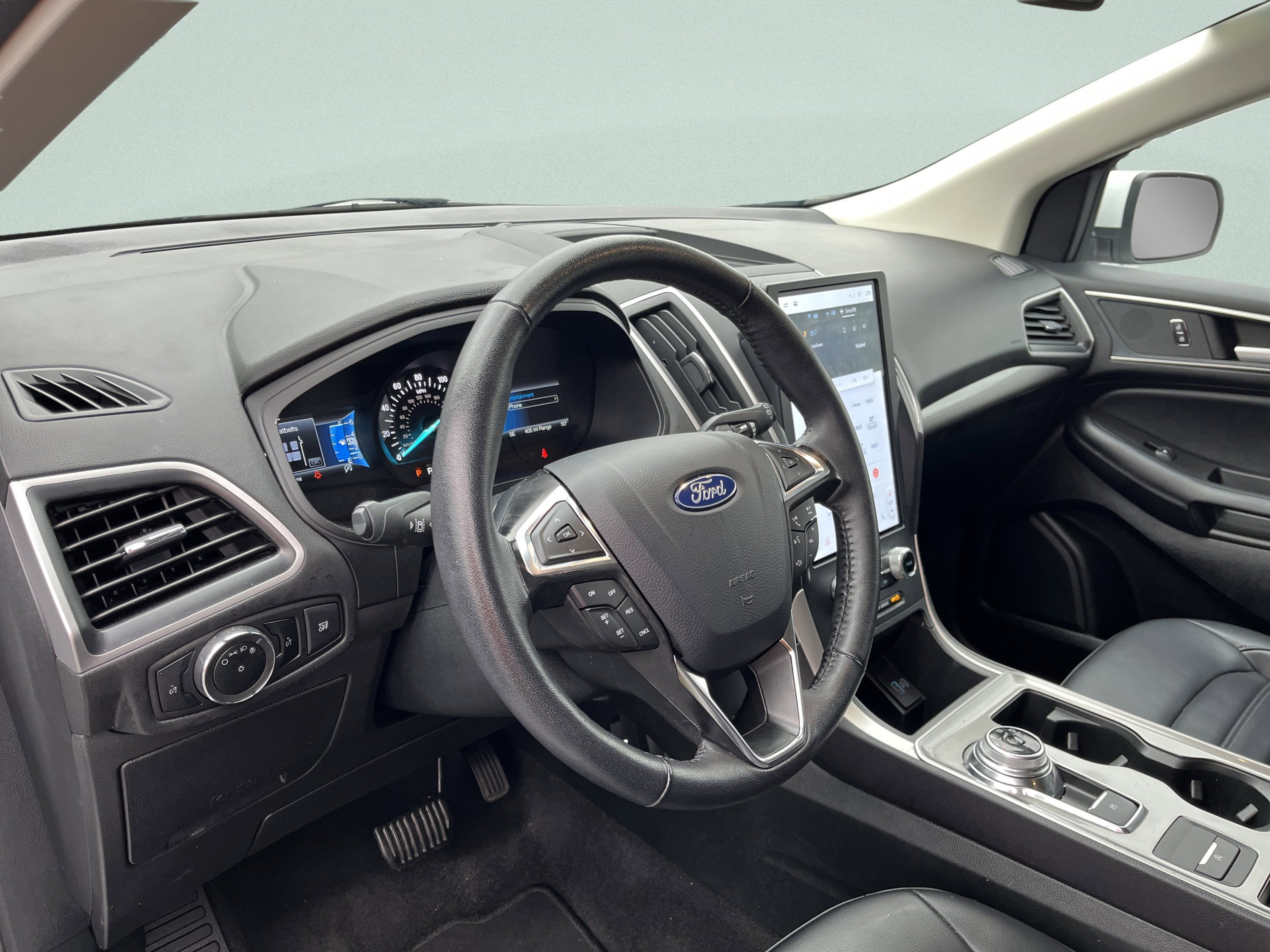 Used 2024 Ford Edge SEL image 17