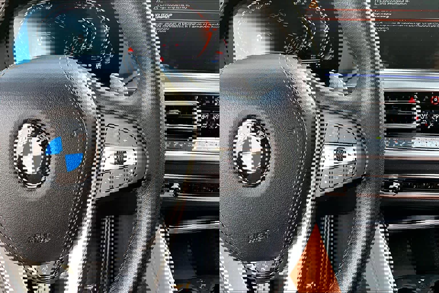 Used 2022 BMW X6 xDrive40i w/ Executive Package image 25