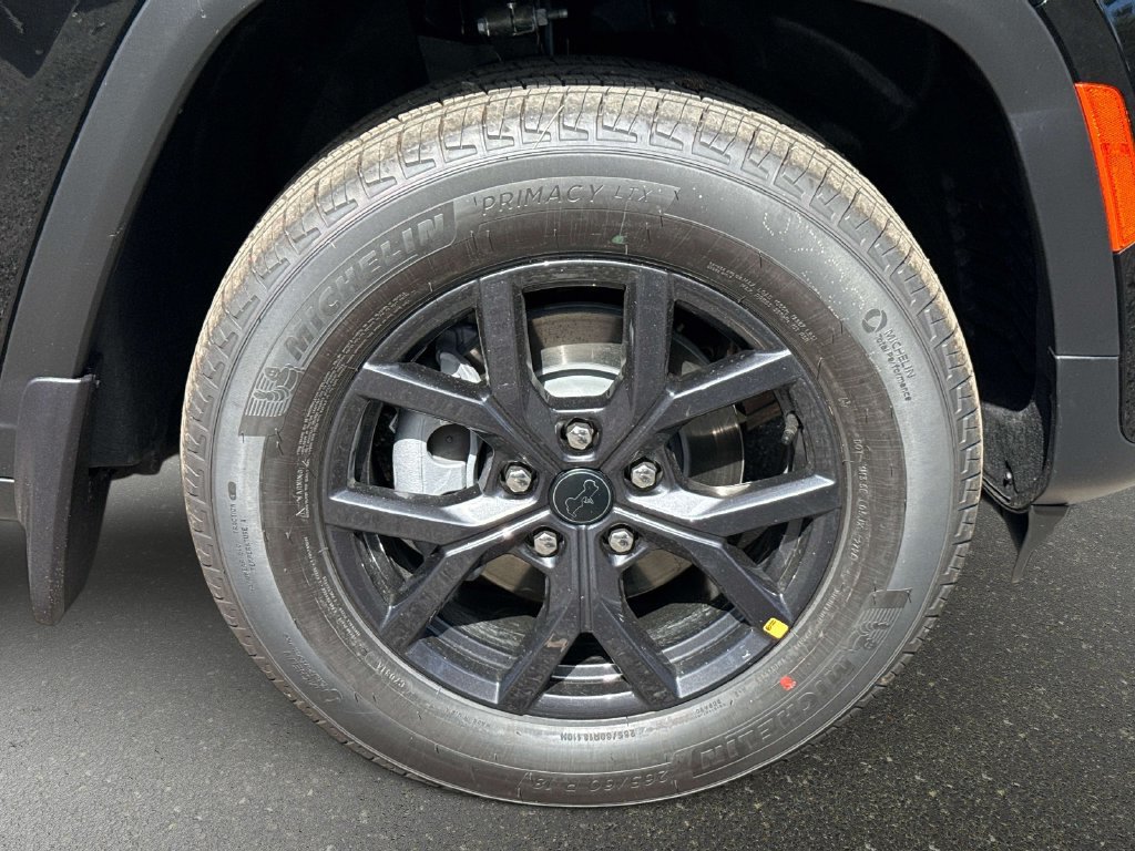 New 2027 Jeep Grand Cherokee Altitude AWD/4WD image 7