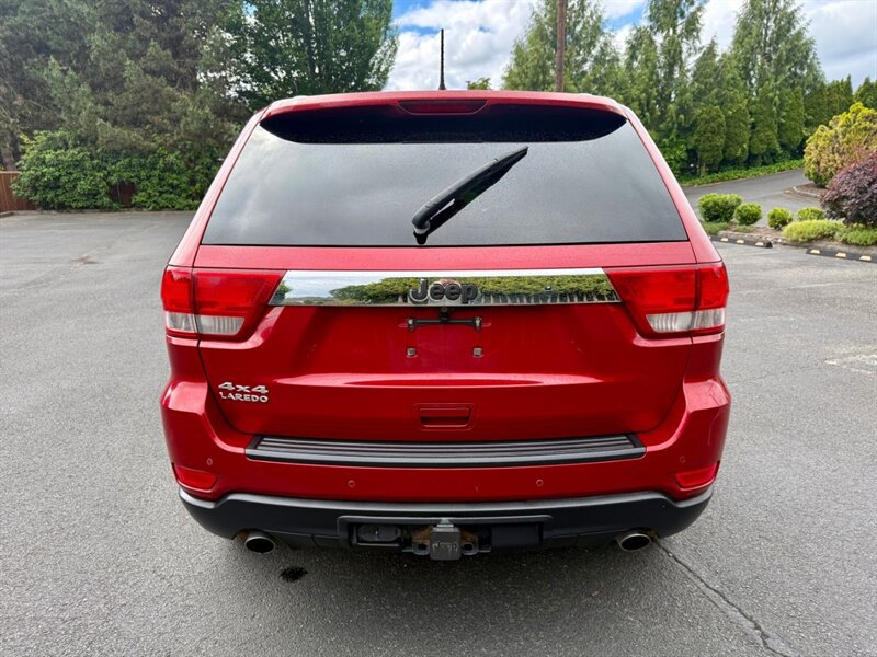Used 2011 Jeep Grand Cherokee Laredo AWD/4WD image 5