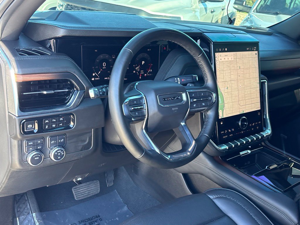 Used 2025 GMC Yukon Denali w/ Sun & Power Step Package AWD/4WD image 19