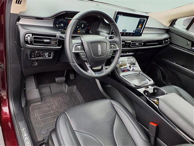 Used 2023 Lincoln Nautilus Reserve image 21
