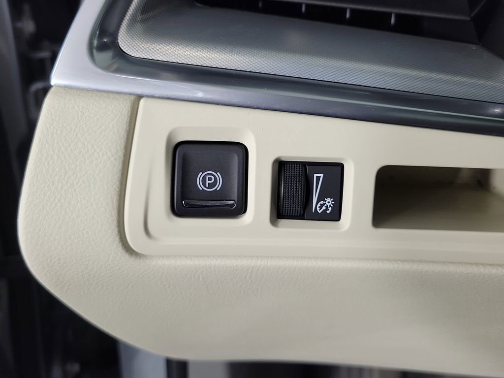 Certified 2024 Cadillac XT5 Premium Luxury FWD image 33