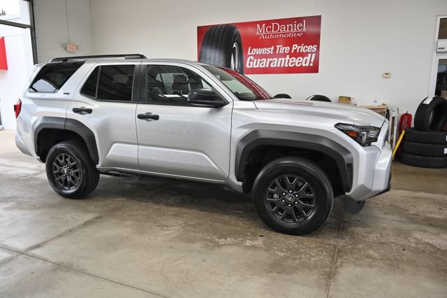 Used 2025 Toyota 4Runner SR5 AWD/4WD image 4
