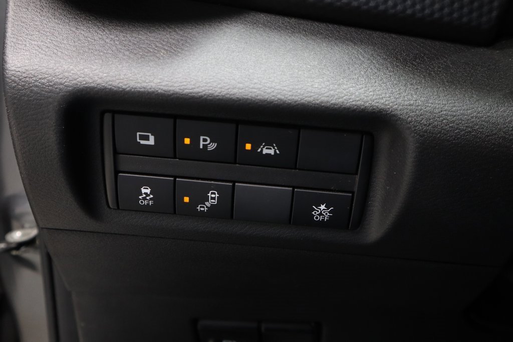 Used 2020 Nissan Kicks S image 27