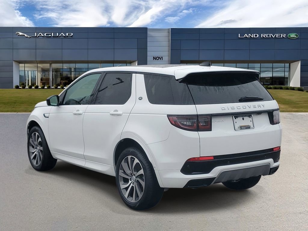 Used 2025 Land Rover Discovery Sport S image 4