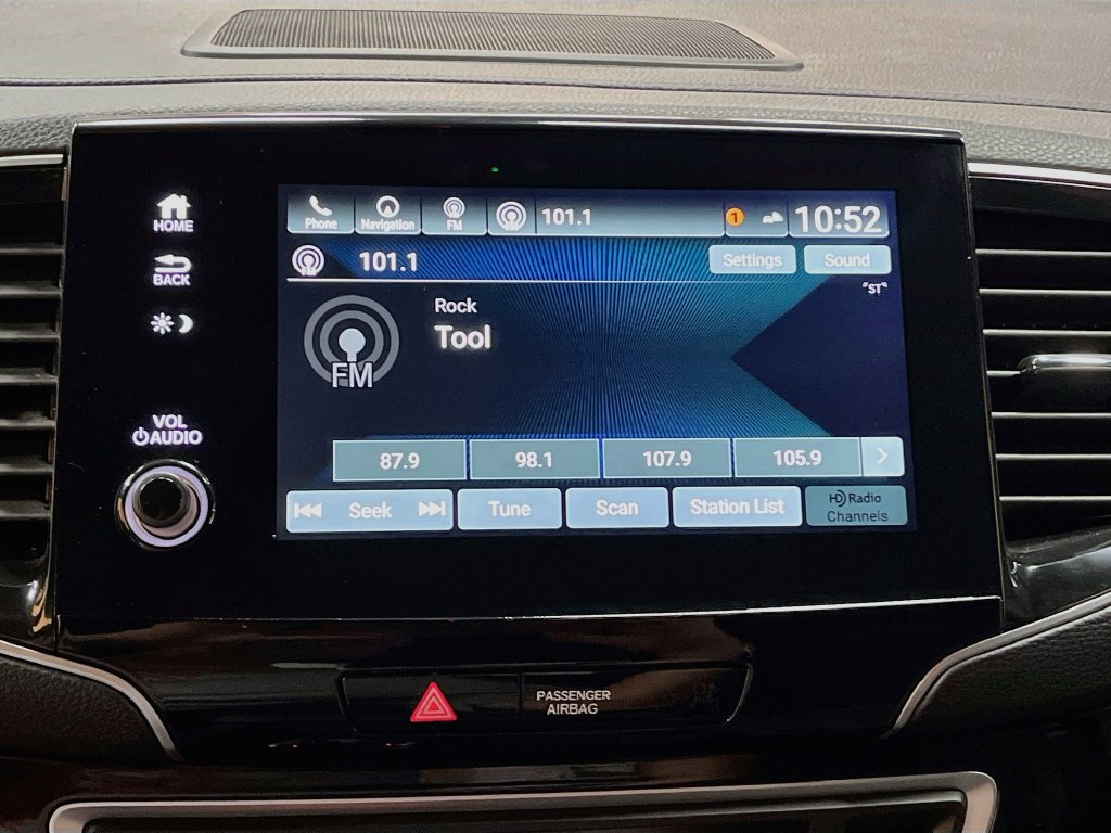 Used 2025 Honda Passport Black Edition image 15