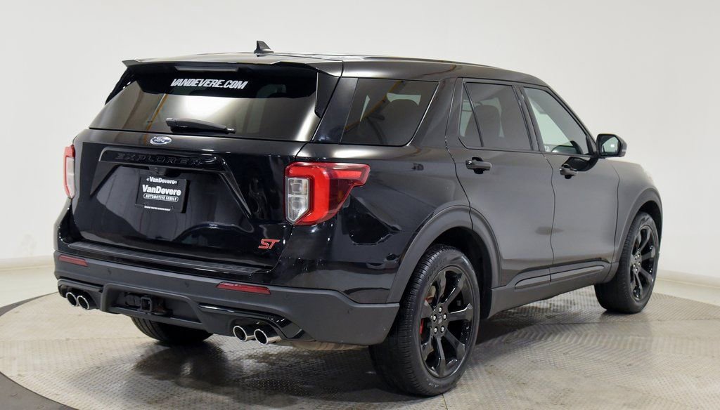Used 2021 Ford Explorer ST w/ ST Street Pack image 10
