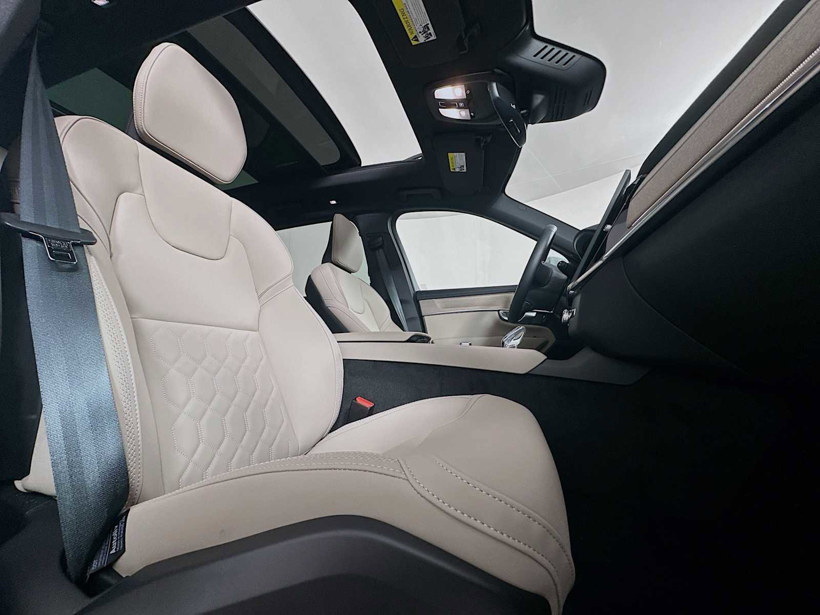 New 2026 Volvo XC90 B5 Core AWD/4WD image 28