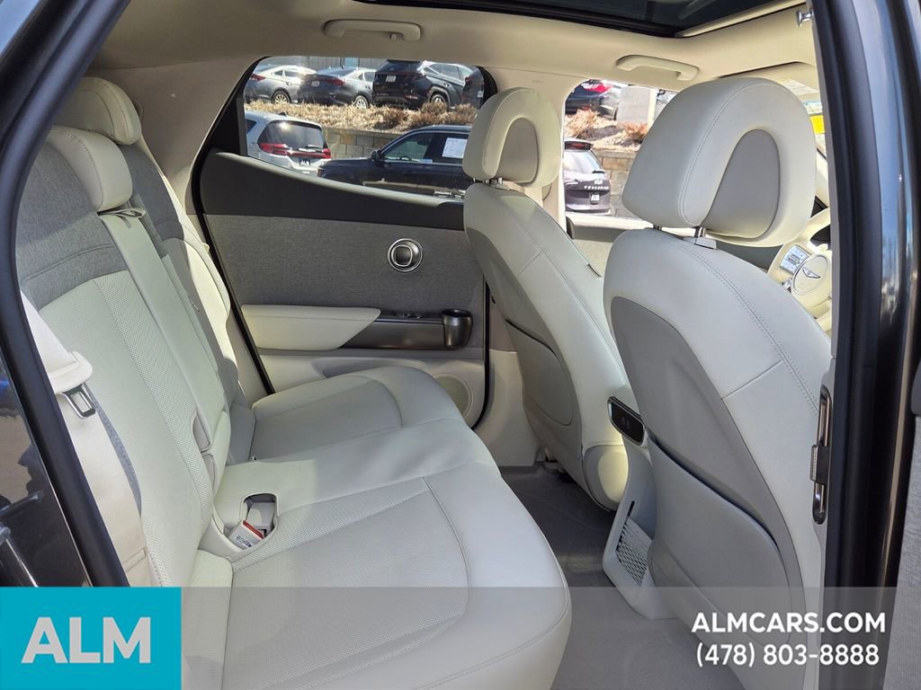 Used 2025 Genesis GV60 RWD image 14