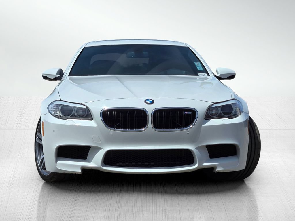Used 2013 BMW M5 RWD image 3