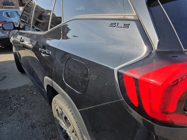 Used 2021 GMC Terrain SLE w/ Driver Convenience Package FWD image 8