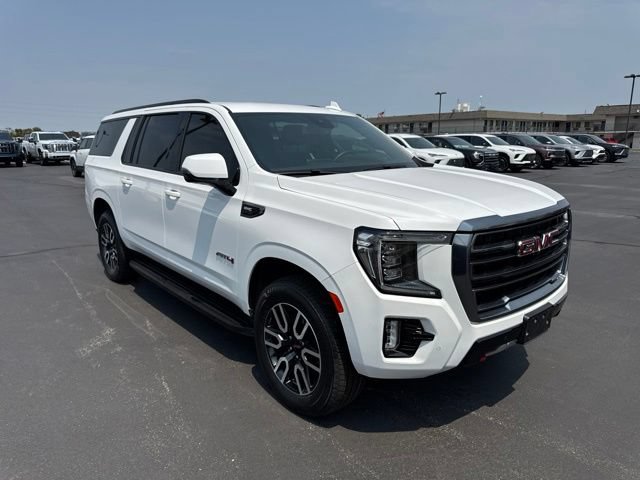 Used 2024 GMC Yukon XL AT4 w/ Technology Package AWD/4WD image 1