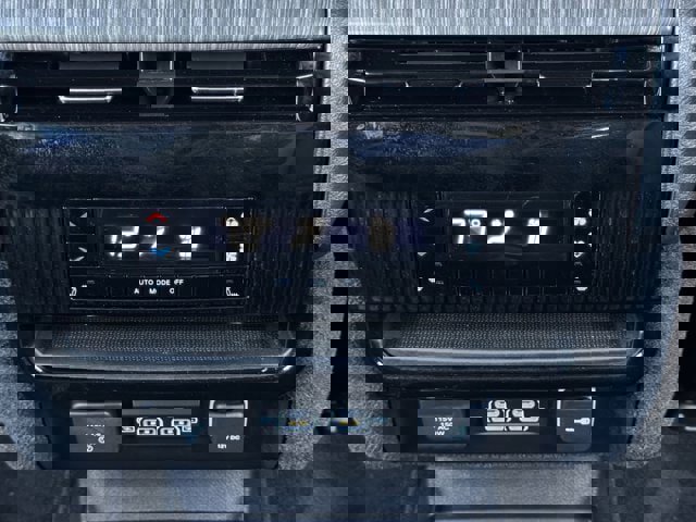 Used 2023 Jeep Wagoneer Series III w/ Convenience Group I image 31