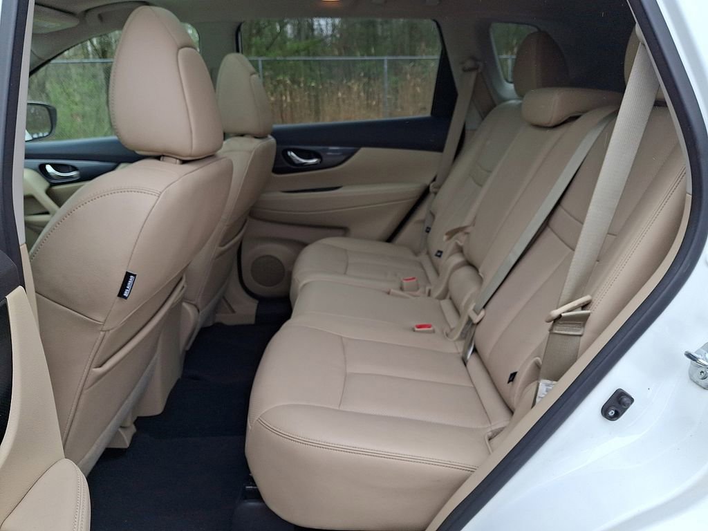 Used 2016 Nissan Rogue SL w/ SL Premium Package image 10