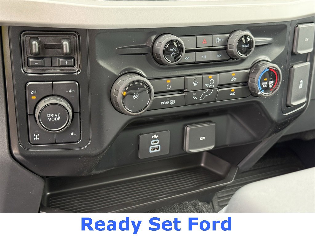New 2026 Ford F350 XL w/ FX4 Off-Road Package image 24
