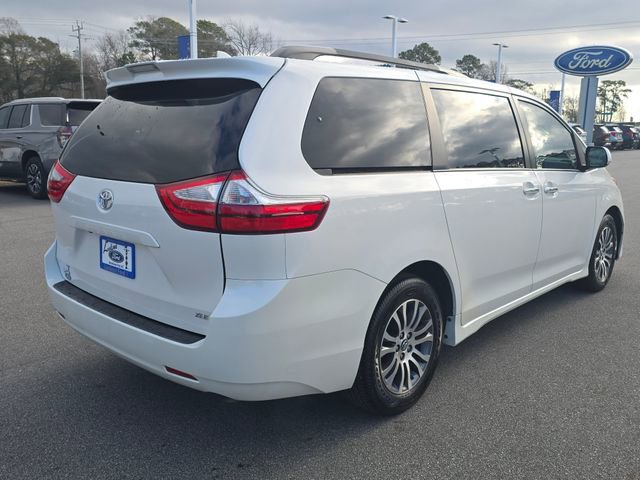 Used 2019 Toyota Sienna XLE Premium image 5