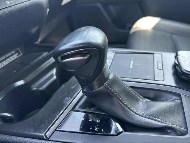 Used 2021 Lexus UX 200 w/ Accessory Package (Z1) FWD image 10