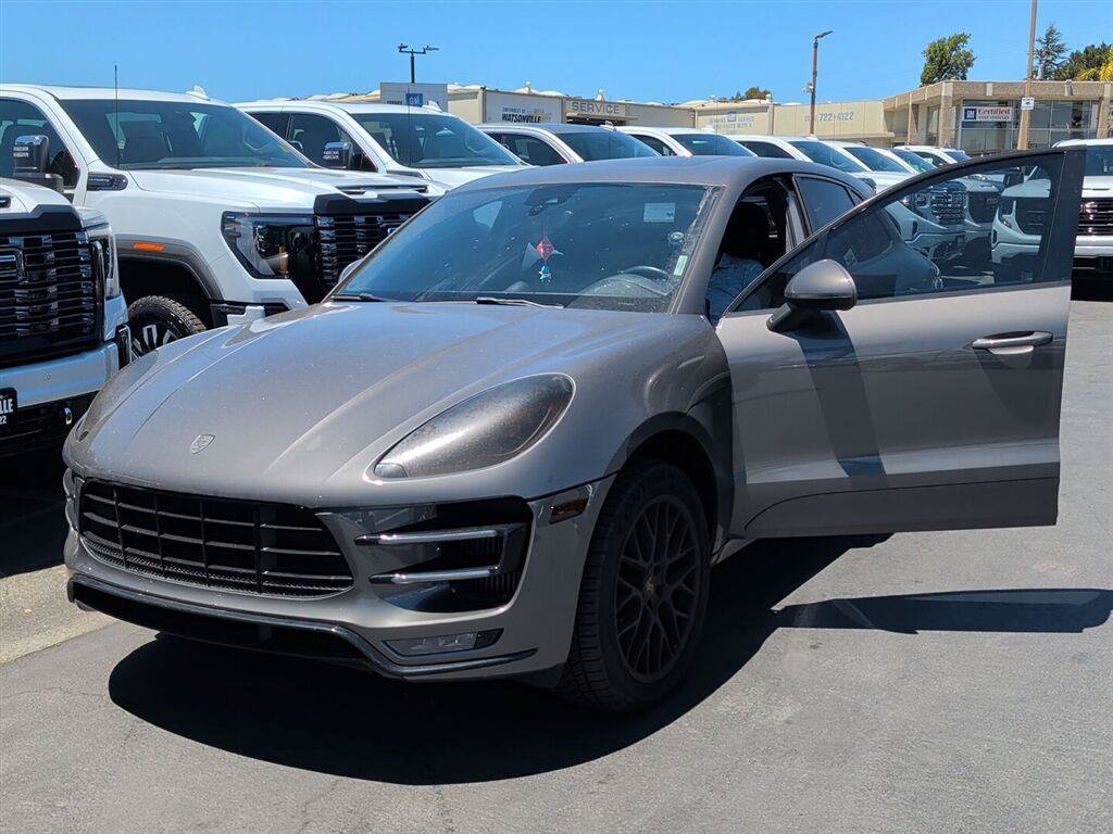 Used 2015 Porsche Macan Turbo AWD/4WD image 2