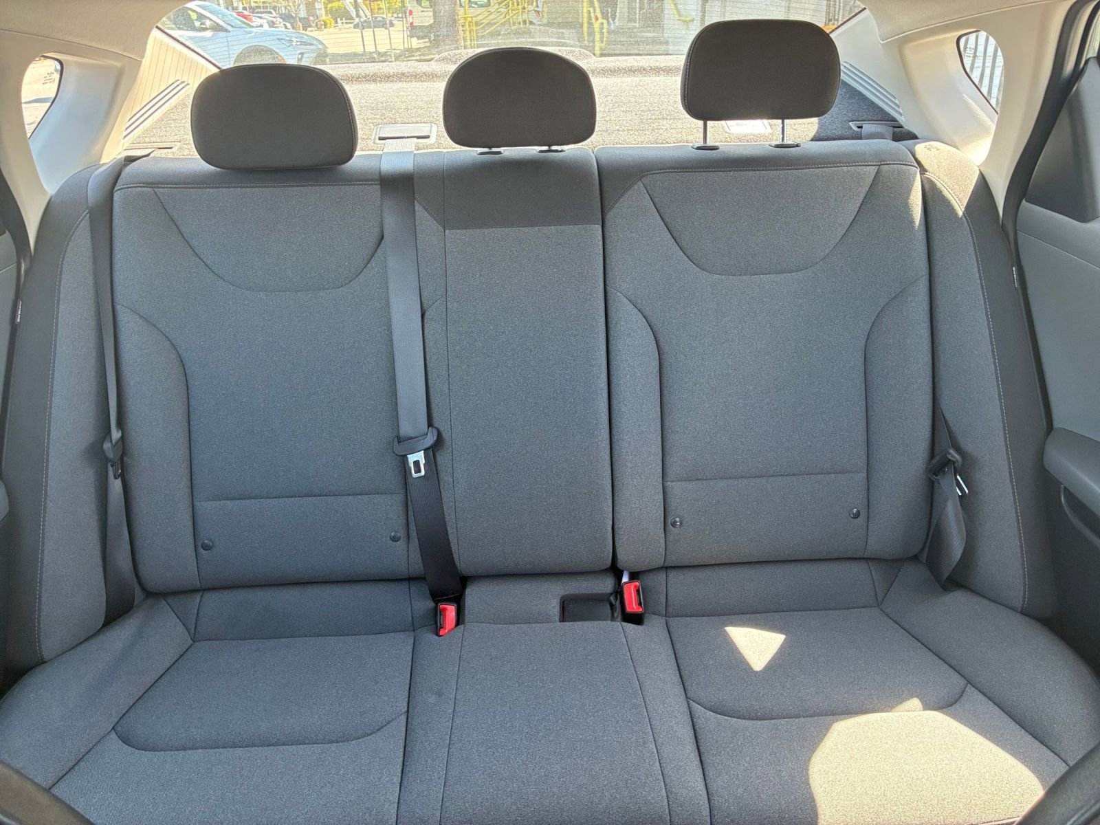 Used 2025 Kia K4 LXS image 37