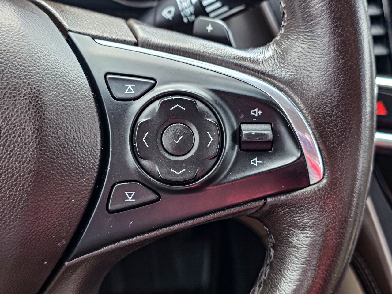 Used 2017 Buick LaCrosse Premium w/ Dynamic Driver Package image 23