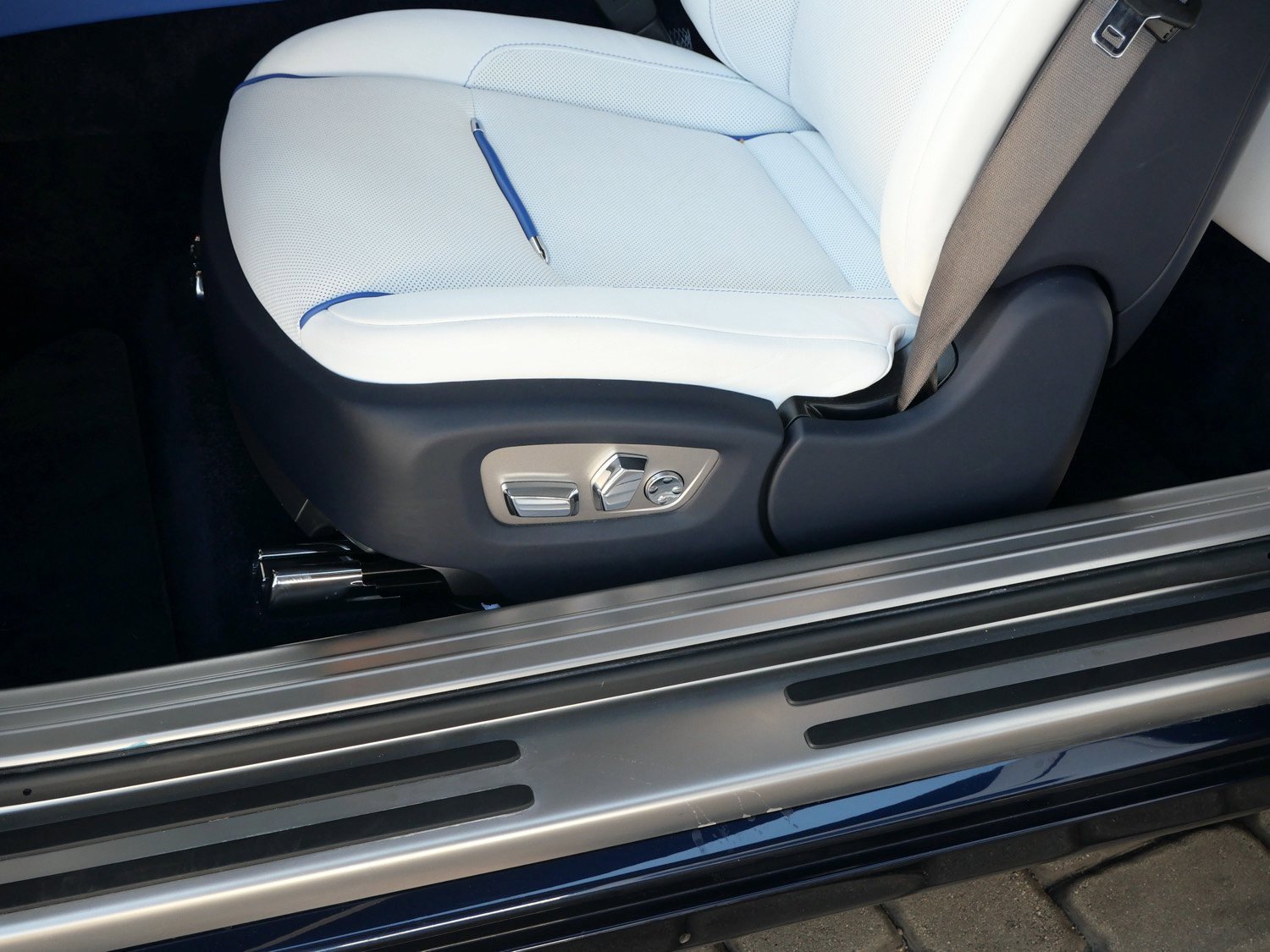 Used 2019 Rolls-Royce Wraith image 9