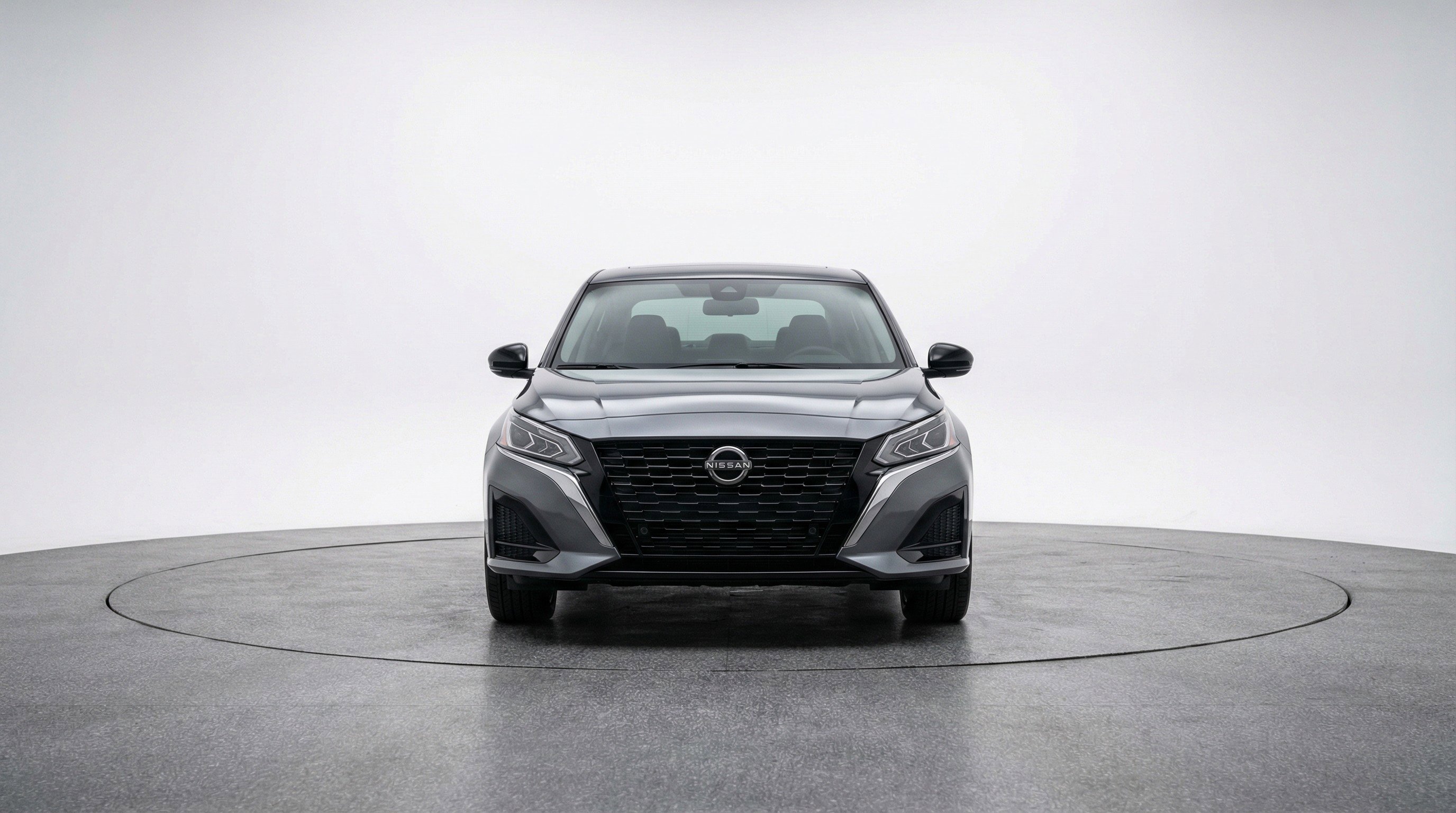 Used 2025 Nissan Altima 2.5 SV image 2