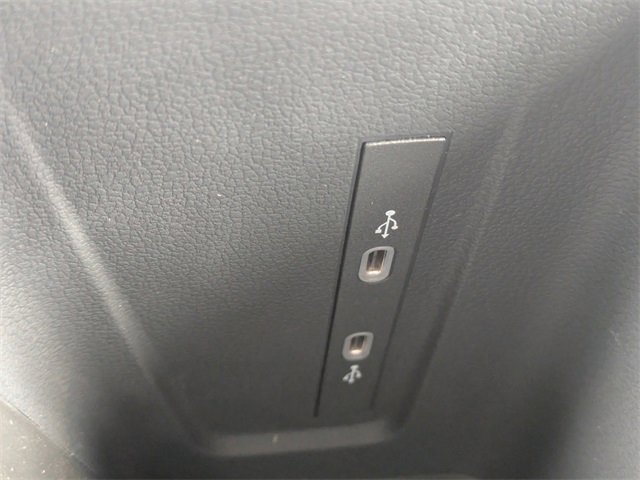 New 2026 Volkswagen Tiguan SE image 32