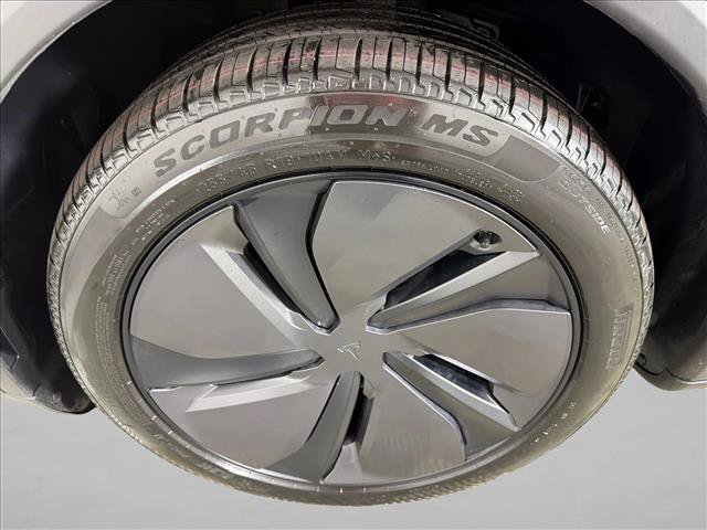 Used 2026 Tesla Model Y 2WD image 13