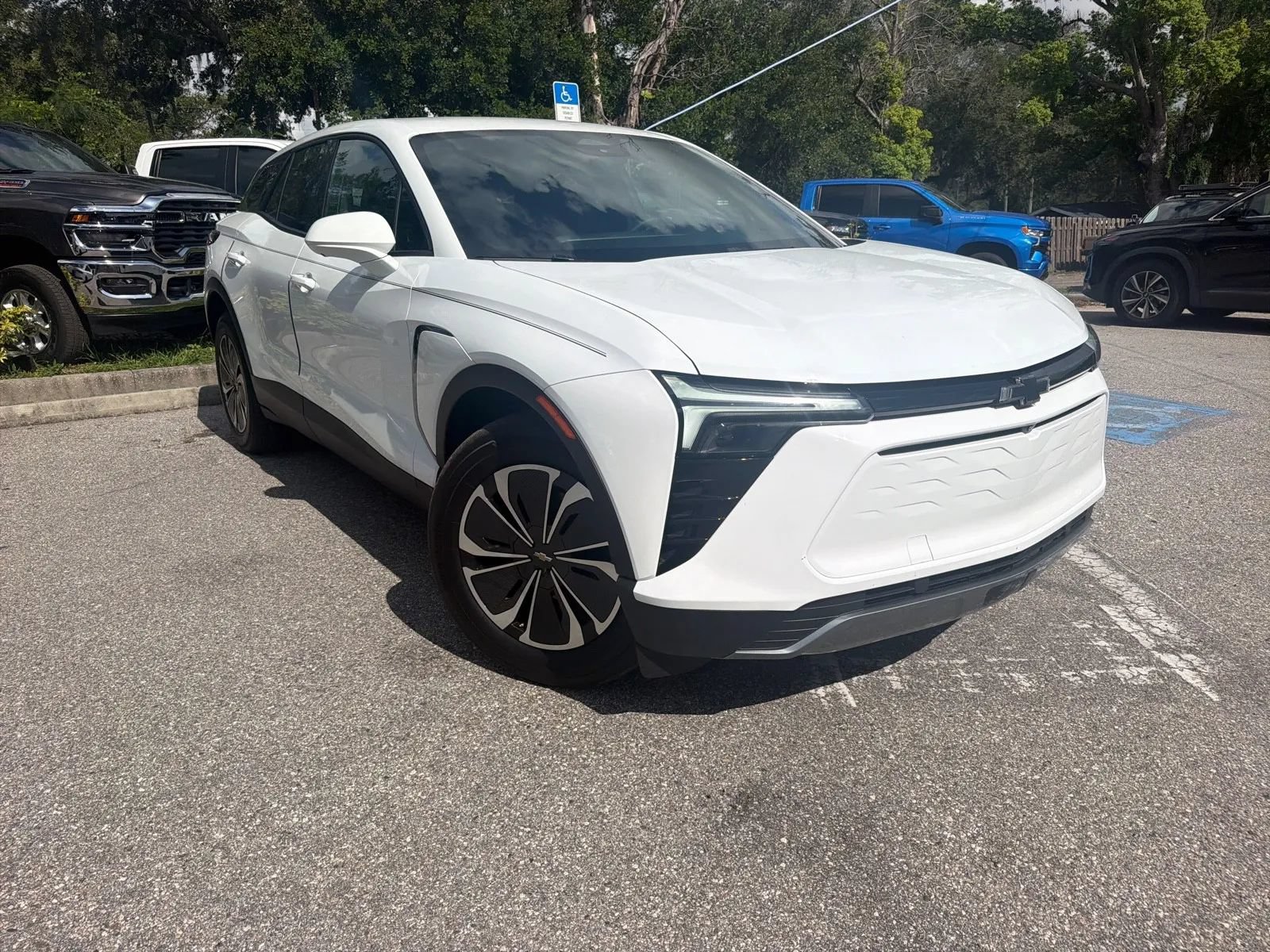 Used 2025 Chevrolet Blazer EV LT AWD/4WD image 6