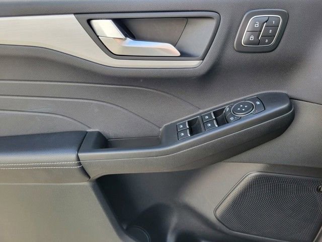 Used 2024 Ford Escape SE w/ PHEV Premium Package image 17