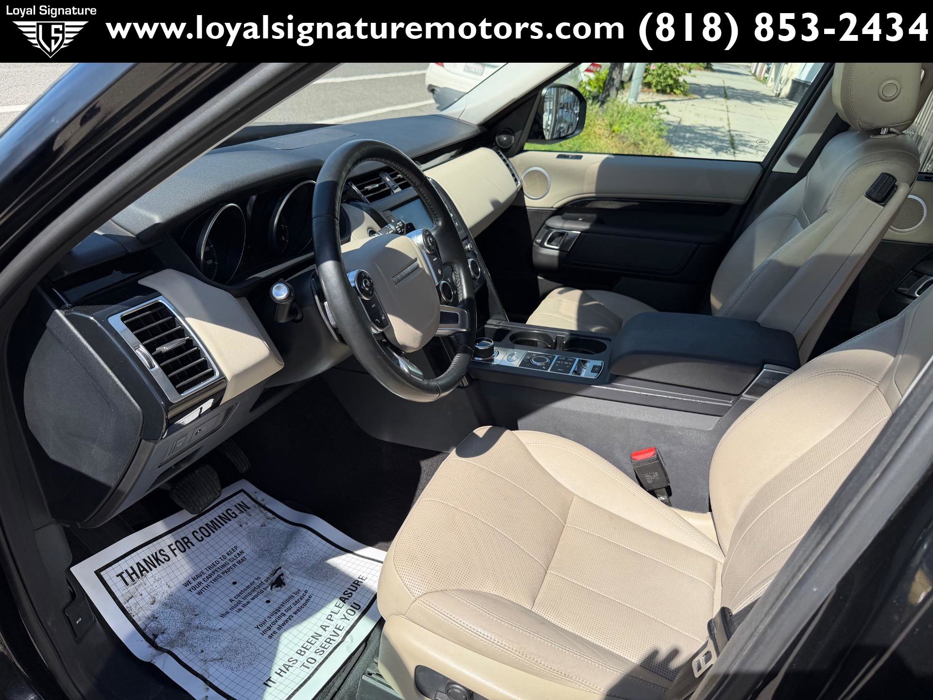 Used 2017 Land Rover Discovery SE image 22