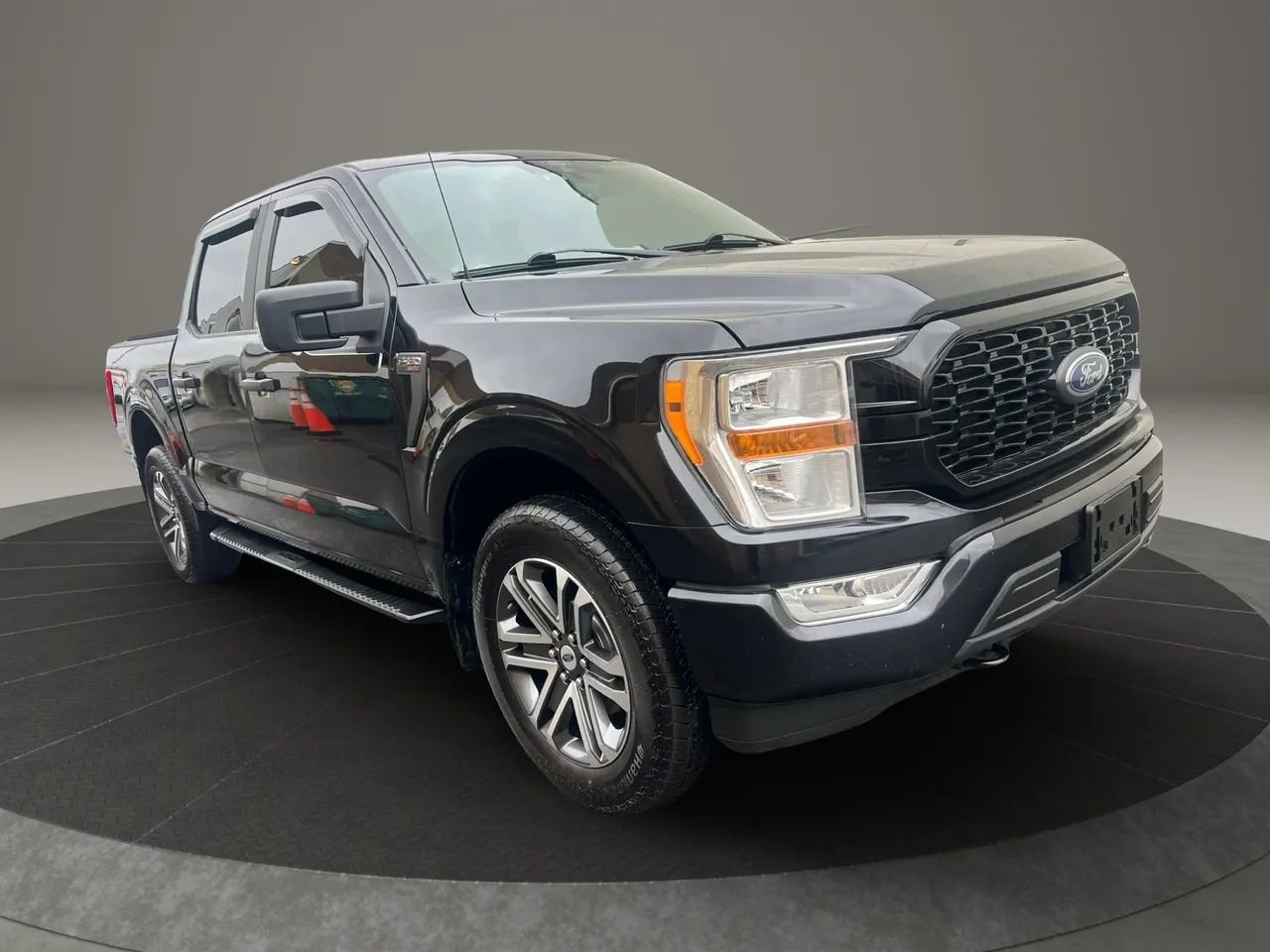 Used 2021 Ford F150 XL w/ STX Appearance Package image 3