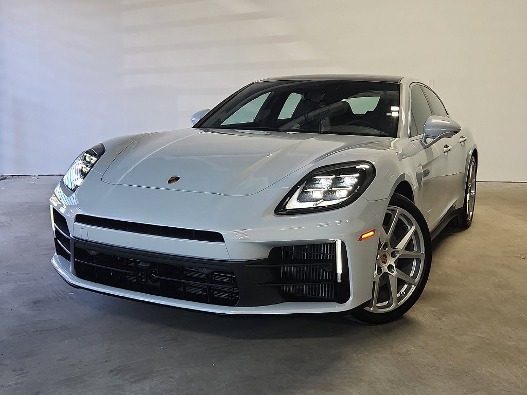 New 2026 Porsche Panamera 4 AWD/4WD image 1
