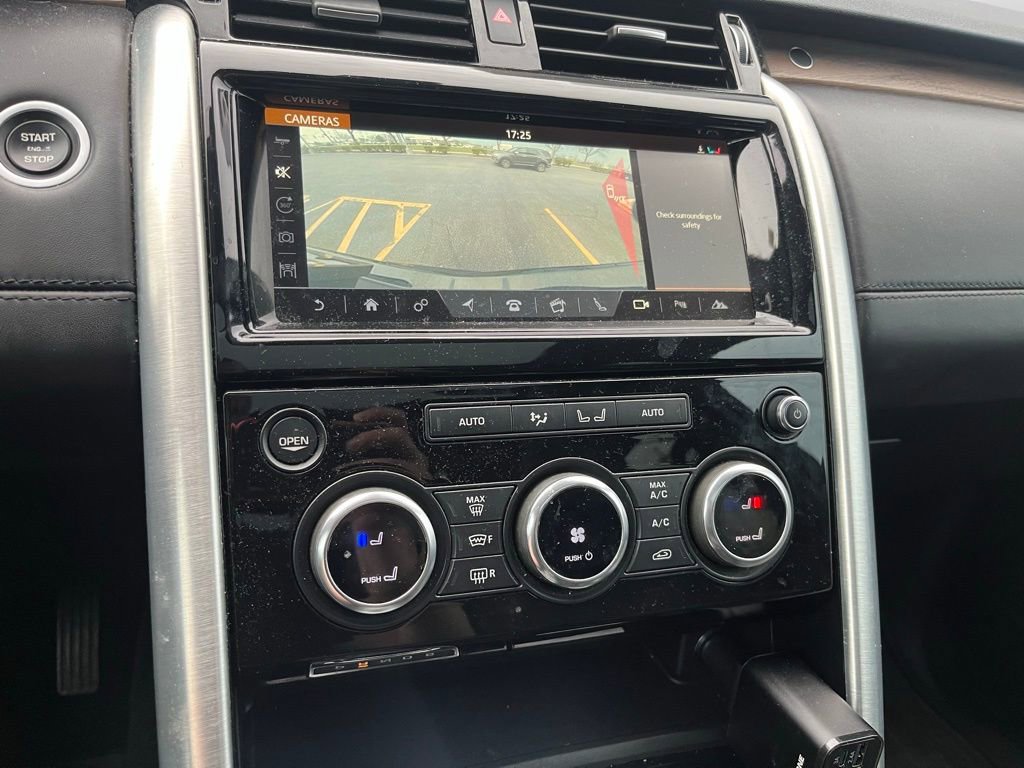Used 2018 Land Rover Discovery HSE Luxury AWD/4WD image 11