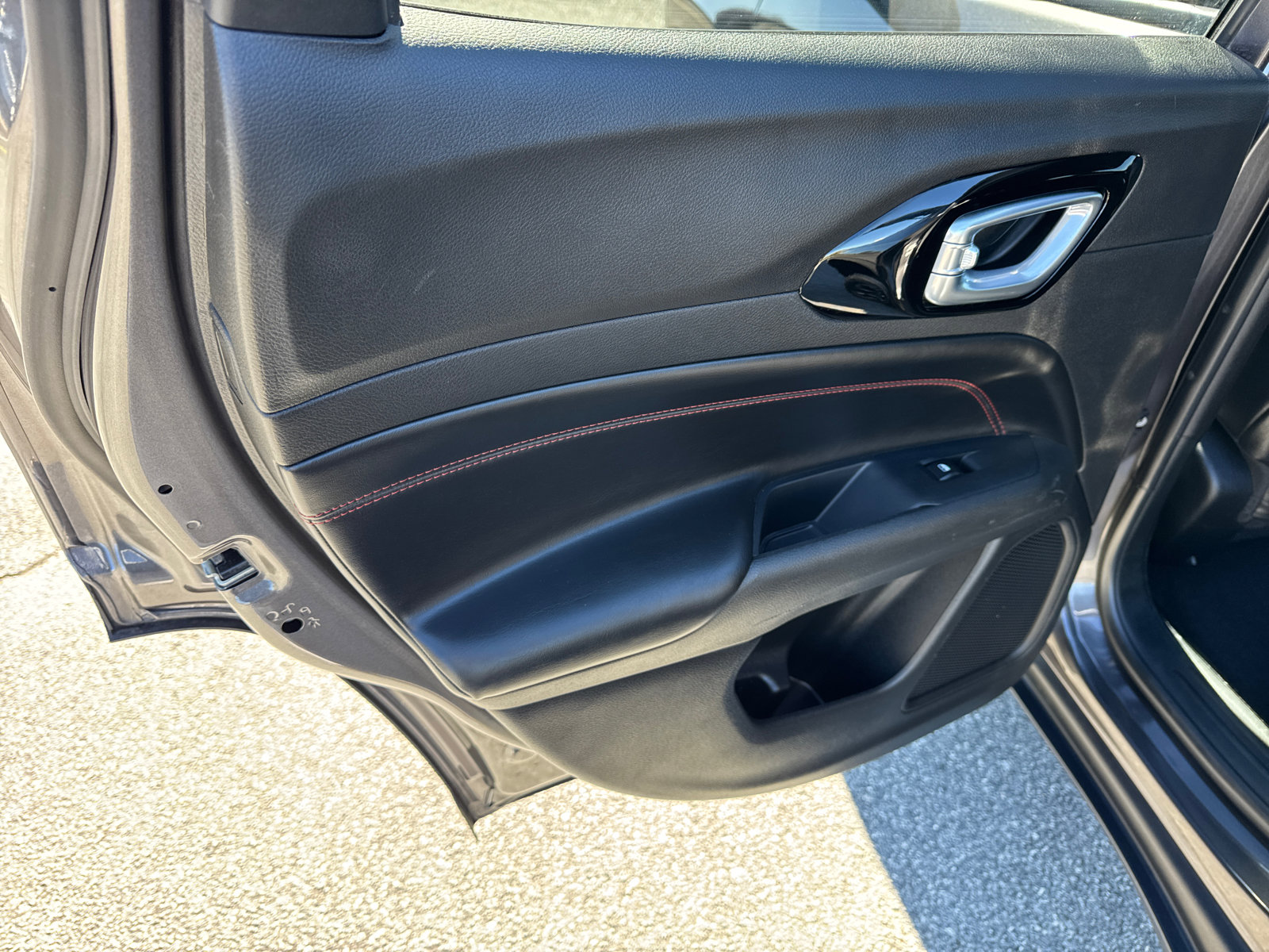 Used 2023 Jeep Compass Trailhawk image 21