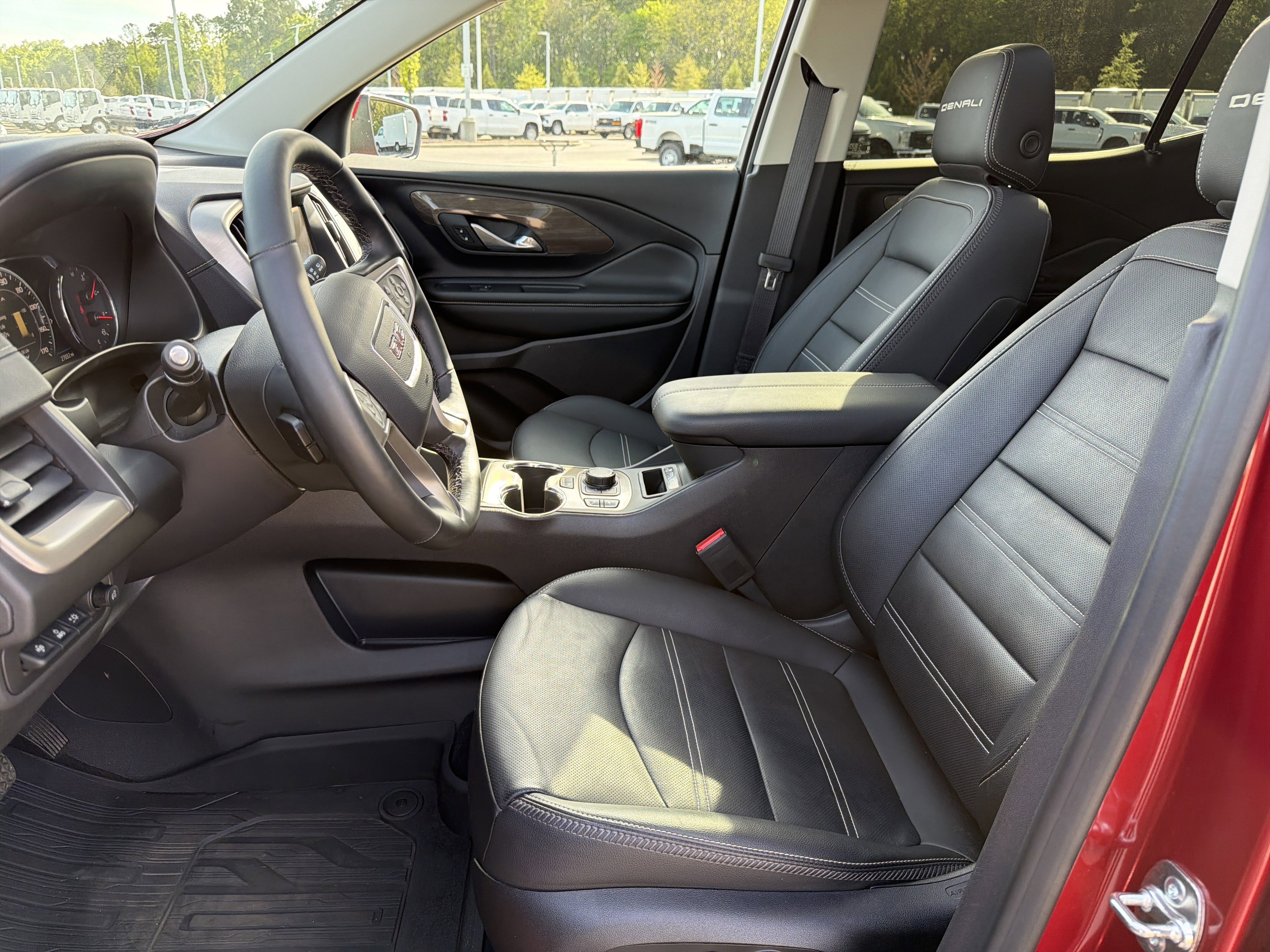 Used 2024 GMC Terrain Denali w/ Denali Premium Package image 24