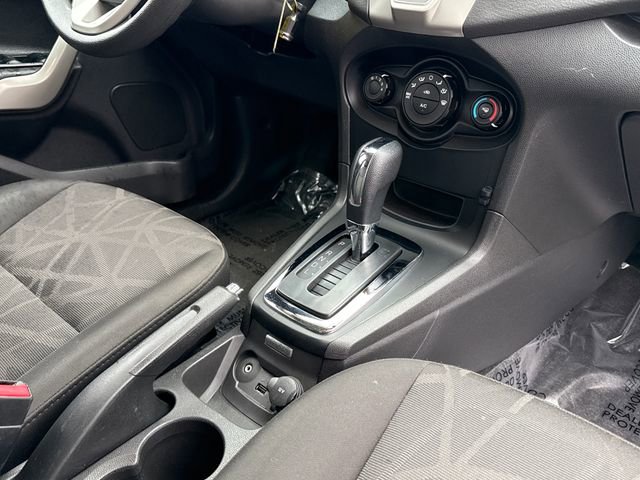 Used 2013 Ford Fiesta SE image 27