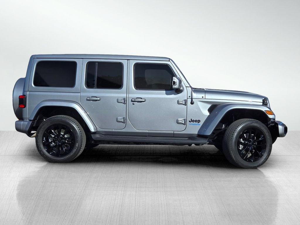 Used 2021 Jeep Wrangler Unlimited Sahara AWD/4WD image 3