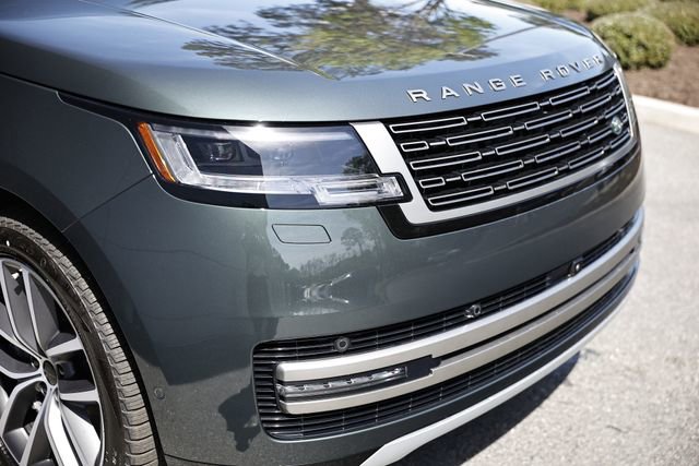 New 2026 Land Rover Range Rover Long Wheelbase SE image 15